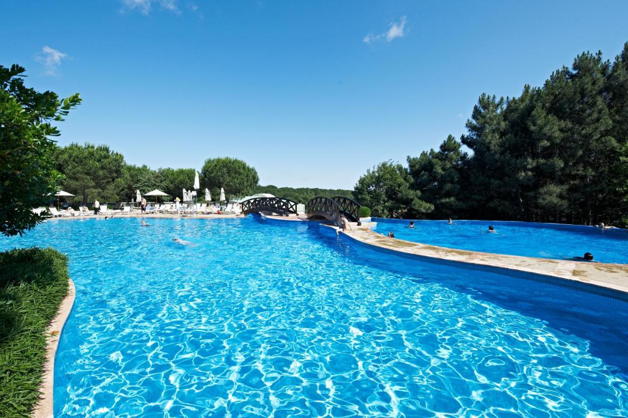 Zekeriyaköy Kemer Country Hotel Istanbul מראה חיצוני תמונה